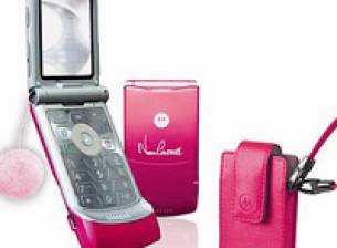 Motorola RAZR V3 и Наоми Кембъл