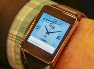 Samsung работи по умен часовник със сензор за отпечатъци