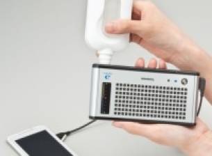 Toshiba пуска първите горивни клетки за зареждане на преносими устройства