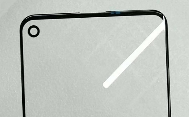 Този протектор може би е за Samsung Galaxy A8s