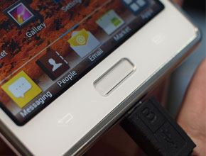 Снимки и видео на LG Optimus 3D Max, 4X HD, Vu, L7, L5 и L3