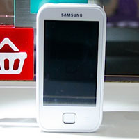 И Samsung анонсира плеър с Android