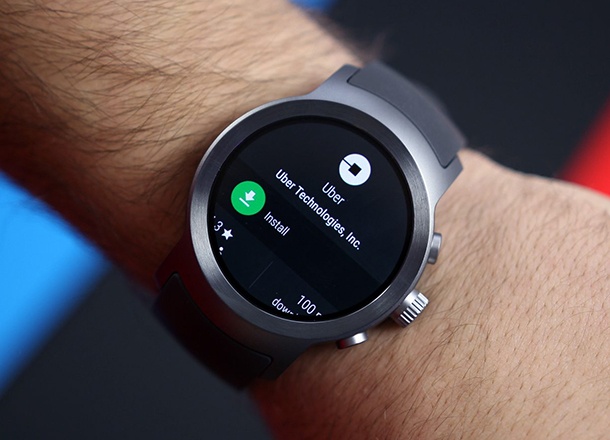 Бъг забавя разпространението на Android Wear 2.0