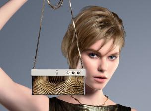 Honor V Purse комбинира модата и технологиите