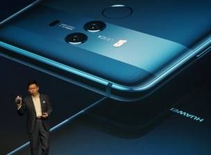 Huawei работи по сгъваем смартфон