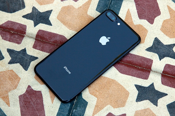 Продажбите на iPhone 8 и 8 Plus може би са по-слаби от очакваното