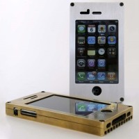 Метален калъф за iPhone