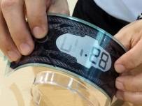 E Ink работи по умен часовник с извит дисплей