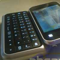 Нови снимки и характеристики на Motorola Backflip