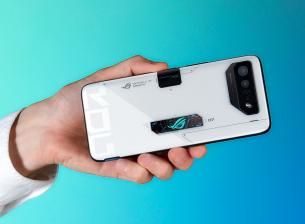 Asus представи мощните геймърски телефони ROG Phone 7