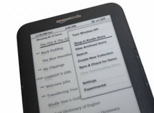 Amazon подготвя нов четец с подсветка на екрана и нов таблет