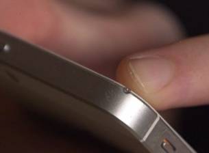 Оплаквания около политиката на Apple за замяна на батериите в iPhone