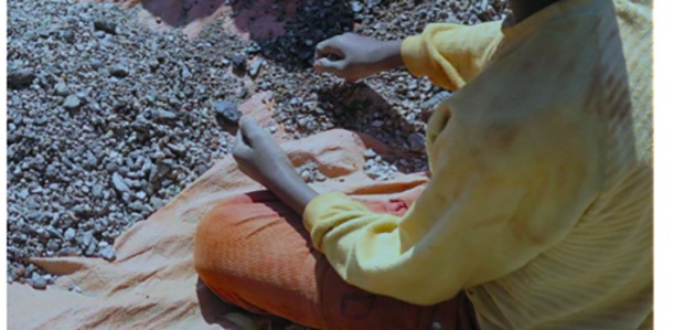 Големи технологични компании използват материали, добити с детски труд