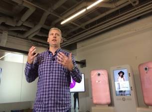 Motorola: Топмоделите смартфони са на път да изчезнат