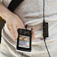 Англичаните предпочитат да слушат музика с телефоните си