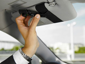 С Bluetooth устройство на път