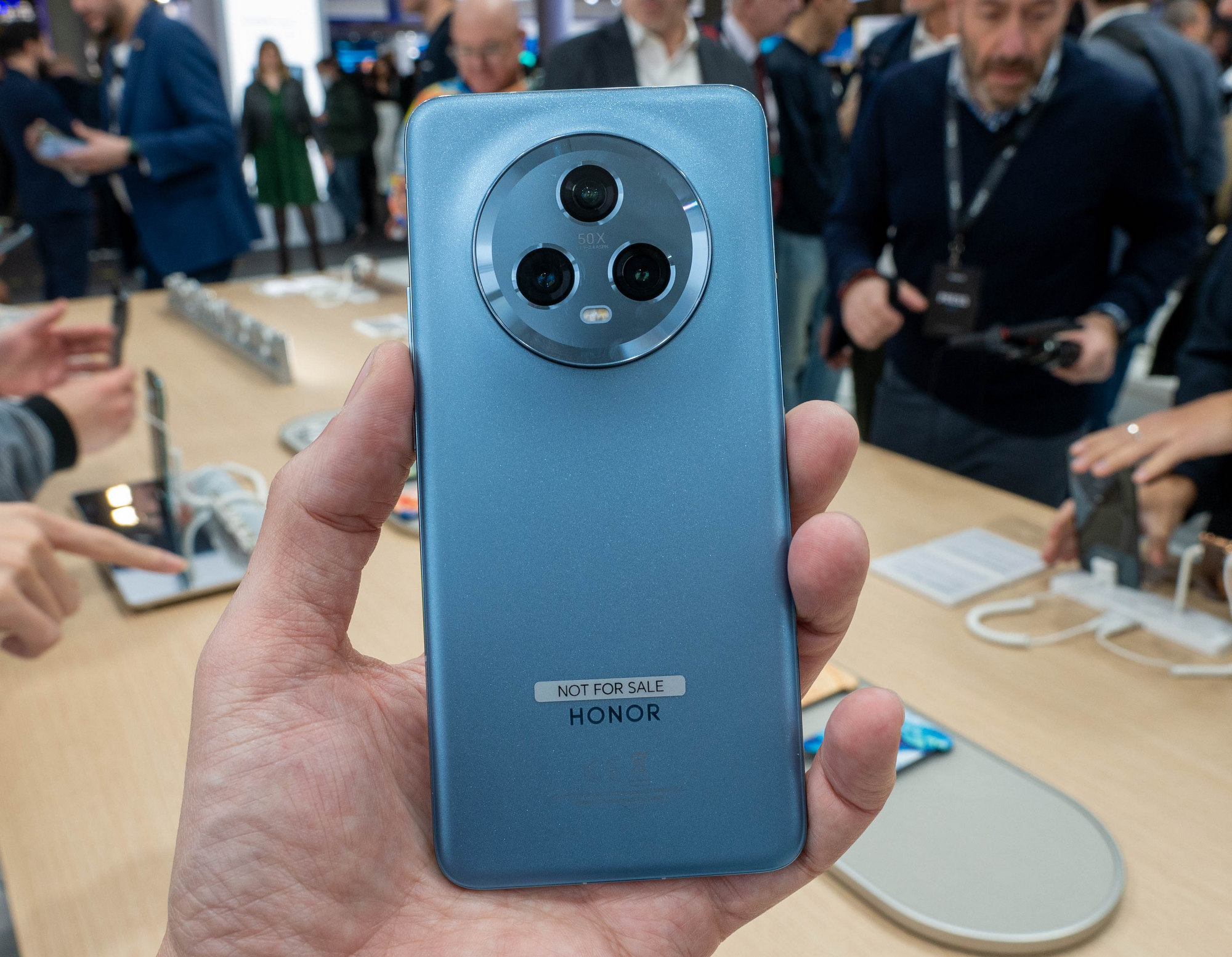 Honor Magic6 може да има 160MP камера с перископен обектив