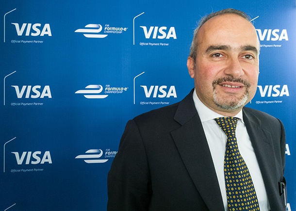 Visa очаква масово навлизане на мобилните разплащания в България