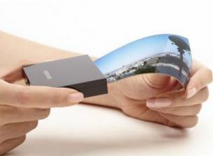 Предстоят два нови модела на Motorola, единият използва нечуплив YOUM дисплей