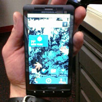 Неочаквана среща с Motorola Droid Shadow