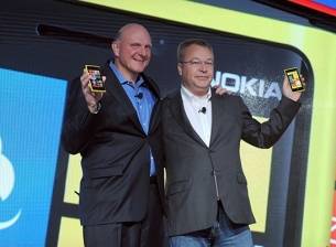 Стивън Илъп ще поеме поделението за устройства на Microsoft