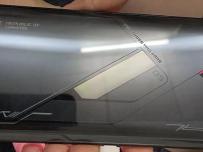 Снимка показва как може да изглежда ASUS ROG Phone 4