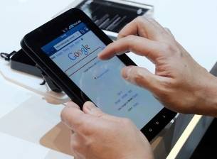 За първи път потребителите на Android използват повече интернет от iOS