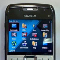 Nokia E71 в бяло