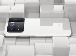 Xiaomi подготвя флагман с UWB и вградена под екрана селфи камера