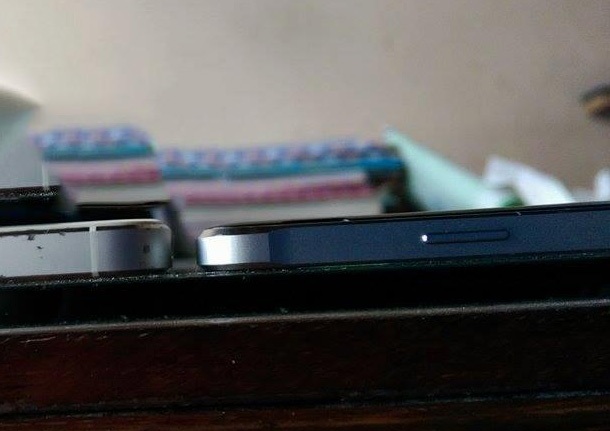 Нови снимки на Samsung Galaxy Alpha го показват до iPhone