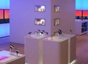 Nokia отваря собствени магазини