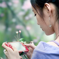 Бъдещите портативни конзоли на Nintendo и Sony може би ще имат 3G възможности