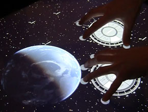 NUIverse за Microsoft Surface 2.0 поставя вселената под пръстите