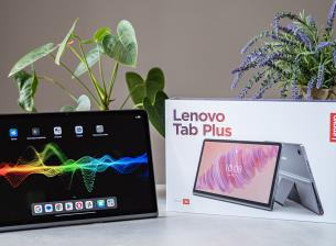 Lenovo Tab Plus изпъква с полезни добавки