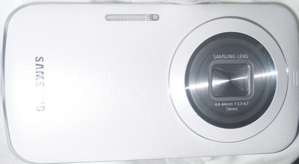 Още детайли за Samsung Galaxy S5 Zoom