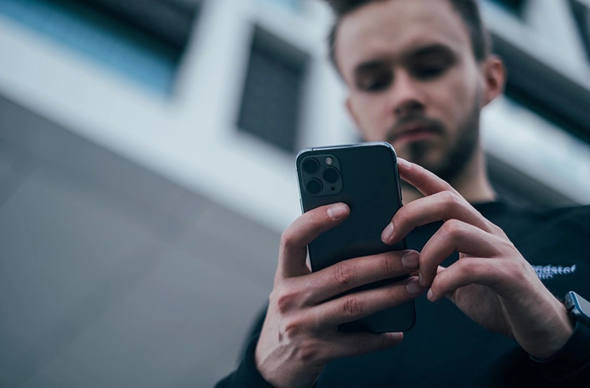Ръст в търсенето на смартфони от висок клас