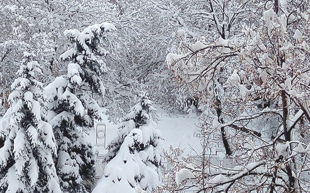 Снегът затруднява работата на мобилните мрежи