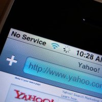 Apple вече има хардуерно решение за проблема с антената на iPhone 4?