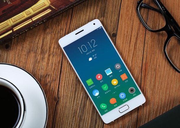 ZUK Z2 Pro впечатлява с мощен хардуер и с ниска цена