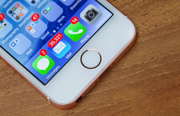 Нова подсказка, че догодина iPhone ще получи OLED дисплей