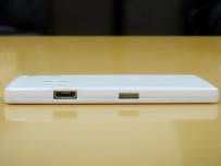 NTT DoCoMo показа първата портативна SIM карта