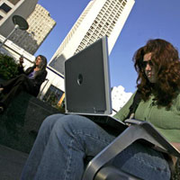 Кризата не спира ръста на мобилните широколентови услуги