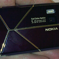 Два телефона, които няма да видим никога на пазара