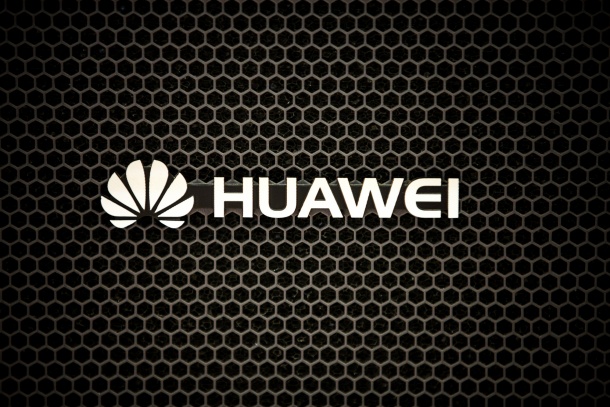 Huawei подготвя смартфон с 3D камера