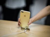 Старите модели iPhone се радват на сериозен интерес, подсказва Broadcom