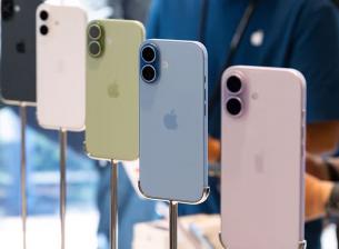 Apple намалява драстично поръчките за iPhone Air, но засилва за другите модели