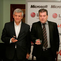 LG Optimus 7 от следващата седмица в магазините на 