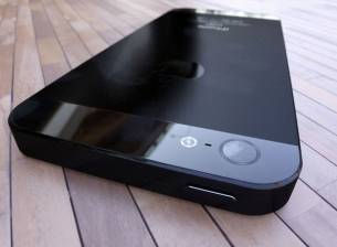 iPhone 5 ще е по-добър от Samsung Galaxy S III според Foxconn