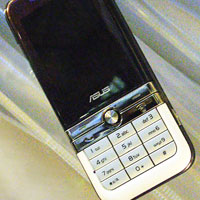 Тънък телефон от Asus на Computex 2007