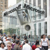 Microsoft ще отваря магазини близо до тези на Apple